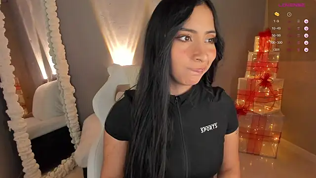 Snapshot of amber_curly chatting on December 13, 2024, 9:20 pm amber curly online show from December 13, 2024, 9:20 pm