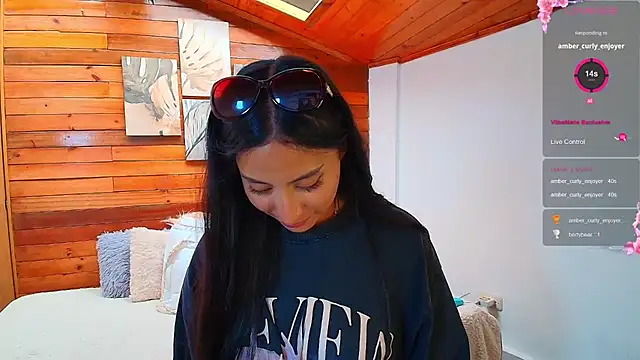 Snapshot of amber_curly chatting on October 2, 2025, 8:45 pm amber curly online show from October 2, 2025, 8:45 pm