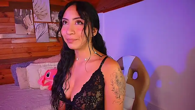 Snapshot of amber_curly chatting on October 16, 2025, 8:39 pm amber curly online show from October 16, 2025, 8:39 pm