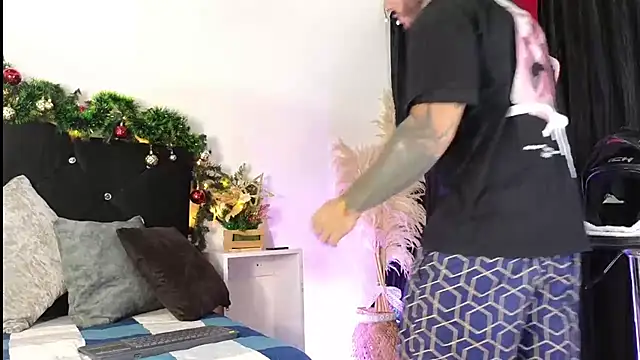 john cartter1 online show from November 20, 2025, 11:11 am