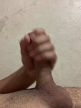 rodrig3105 online show from March 12, 2025, 10:50 pm