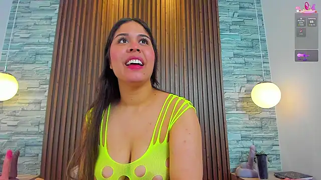 Snapshot of alannavidal chatting on November 27, 2025, 11:05 pm alannavidal online show from November 27, 2025, 11:05 pm