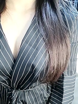  Linez  online show from November 30, 2025, 4:19 pm