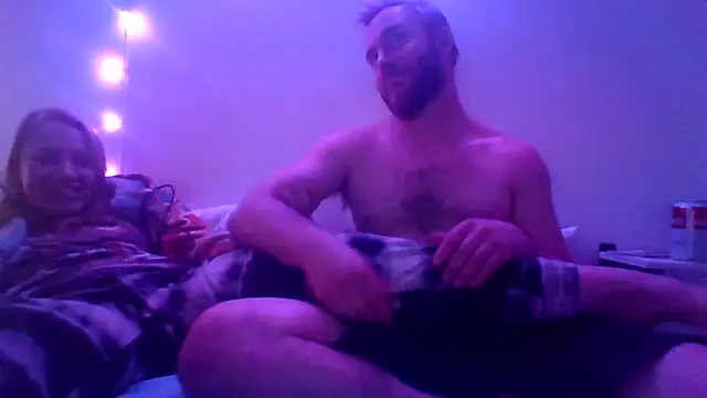 Juicelip online show from December 14, 2025, 8:42 am