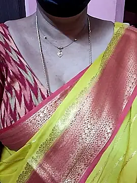 ananya956 online show from November 4, 2025, 12:42 pm