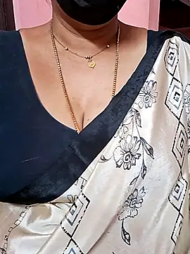 ananya956 online show from November 13, 2025, 9:30 pm