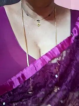 ananya956 online show from April 7, 2026, 10:28 am