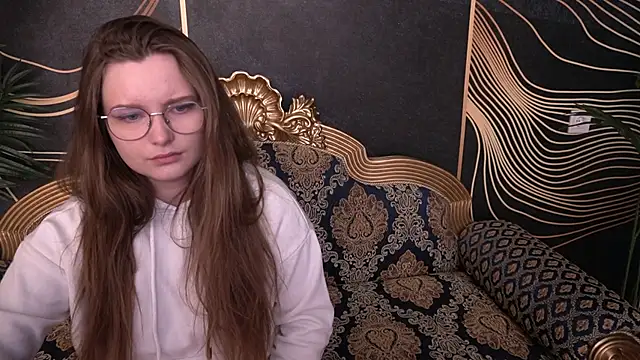 Snapshot of MagicPeachh_ chatting on September 13, 2025, 7:52 am MagicPeachh online show from September 13, 2025, 7:52 am
