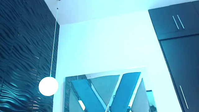 Victoria Coleman online show from September 29, 2025, 12:33 pm