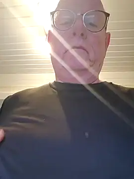 Snapshot of andrejoyfull64 chatting on February 18, 2026, 4:03 pm andrejoyfull64 online show from February 18, 2026, 4:03 pm