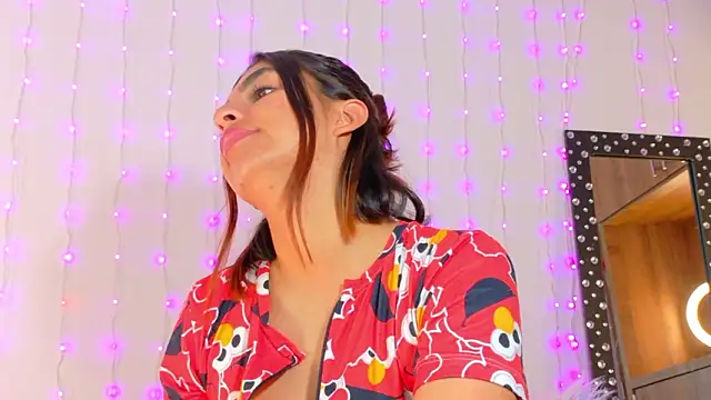 im anna  online show from February 5, 2026, 8:04 pm