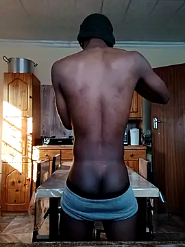 Snapshot of BoyWandaa chatting on March 15, 2025, 6:14 am BoyWandaa online show from March 15, 2025, 6:14 am