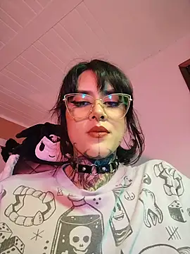 taaylor33 online show from March 26, 2026, 12:20 am