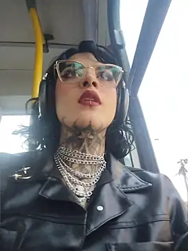 taaylor33 online show from March 26, 2026, 9:35 pm