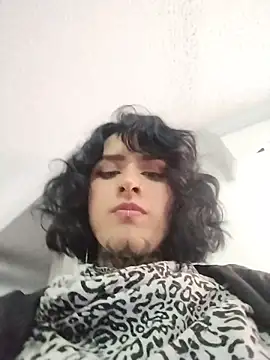 taaylor33 online show from February 13, 2026, 8:31 pm