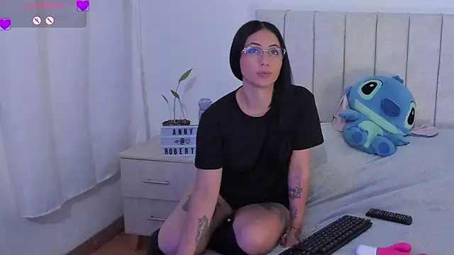 anny roberts online show from November 30, 2025, 10:21 pm