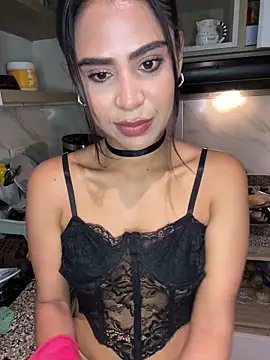 HaileyBaldwin online show from February 1, 2025, 4:35 am