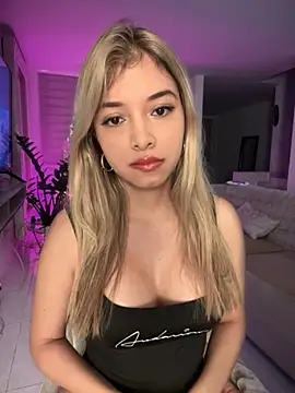 Snapshot of carolina__star chatting on November 29, 2025, 2:01 am carolina star online show from November 29, 2025, 2:01 am