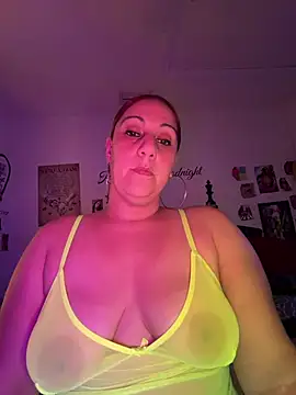 DeeLight124 online show from July 10, 2026, 4:12 am