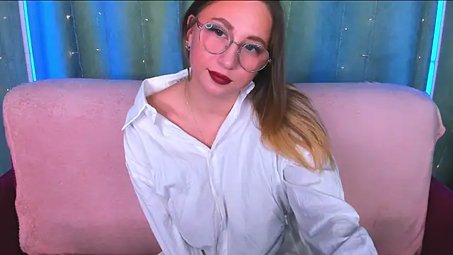 Snapshot of AsyaPink chatting on December 21, 2025, 1:30 am AsyaPink online show from December 21, 2025, 1:30 am