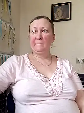 blondyaguar online show from December 4, 2025, 10:03 am