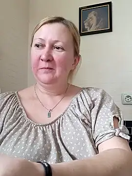 blondyaguar online show from December 2, 2024, 11:18 am