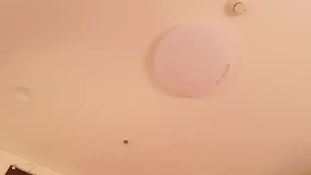 Snapshot of Yui_SubCh chatting on January 8, 2025, 11:10 am Yui SubCh online show from January 8, 2025, 11:10 am