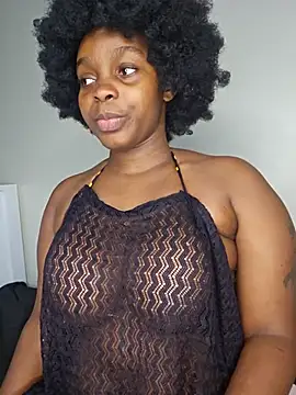 Snapshot of freaky_j_ chatting on February 12, 2026, 10:42 pm freaky j online show from February 12, 2026, 10:42 pm