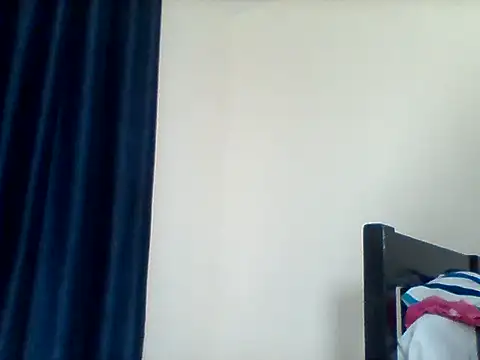 Snapshot of curvy_natallie chatting on October 15, 2025, 10:12 am curvy natallie online show from October 15, 2025, 10:12 am