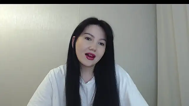 AlexaCruze online show from October 22, 2025, 3:55 pm