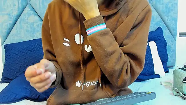 FreyaMoller online show from January 19, 2026, 1:26 pm