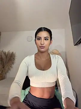 Snapshot of Kimm_khalifa chatting on April 11, 2026, 12:40 am Kimm khalifa online show from April 11, 2026, 12:40 am