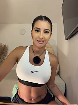 Snapshot of Kimm_khalifa chatting on April 10, 2026, 1:45 am Kimm khalifa online show from April 10, 2026, 1:45 am