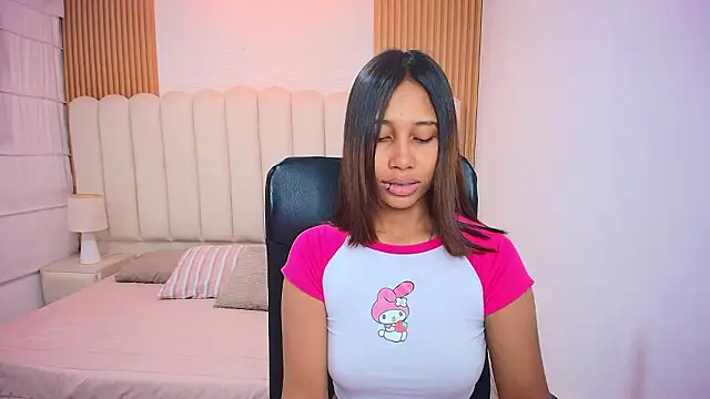 Snapshot of Celesteevanss_ chatting on February 2, 2026, 7:46 pm Celesteevanss online show from February 2, 2026, 7:46 pm