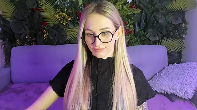 Snapshot of Horny_Blond chatting on February 7, 2026, 9:06 am Horny Blond online show from February 7, 2026, 9:06 am