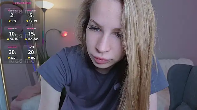 Elis Fox online show from May 9, 2026, 10:07 am