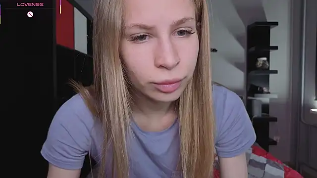 Elis Fox online show from May 25, 2026, 8:02 am