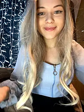 Snapshot of Times__Square chatting on December 29, 2024, 5:10 am Times Square online show from December 29, 2024, 5:10 am