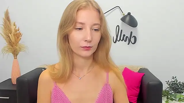 LolaWilsons online show from September 11, 2025, 6:13 am