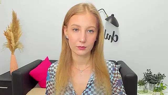 LolaWilsons online show from December 5, 2025, 7:29 am