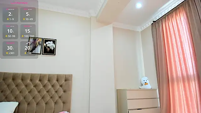 Snapshot of shine_chanel chatting on March 21, 2026, 8:19 am shine chanel online show from March 21, 2026, 8:19 am