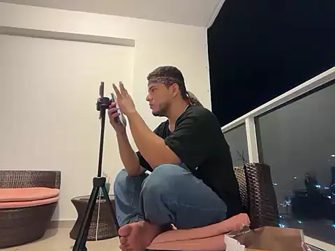 Snapshot of Malandralle chatting on February 6, 2026, 6:20 am Malandralle online show from February 6, 2026, 6:20 am