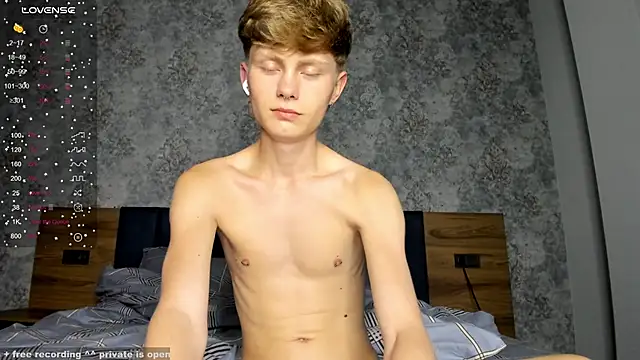 Snapshot of christian_di0r chatting on March 17, 2025, 5:16 pm christian di0r online show from March 17, 2025, 5:16 pm