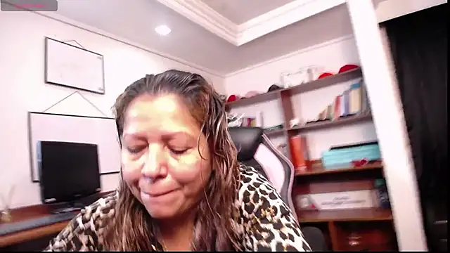 LiaTaylorr online show from March 5, 2026, 12:02 pm