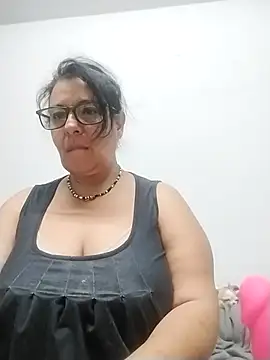 Snapshot of Anais-Te-La-Como chatting on January 21, 2025, 11:24 am Anais-Te-La-Como online show from January 21, 2025, 11:24 am