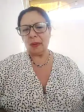 Snapshot of Anais-Te-La-Como chatting on February 14, 2025, 11:21 am Anais-Te-La-Como online show from February 14, 2025, 11:21 am