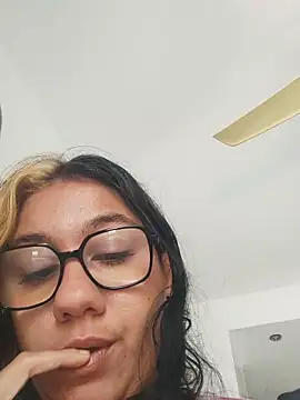 Snapshot of blvckbabyweed07 chatting on April 1, 2026, 11:33 am blvckbabyweed07 online show from April 1, 2026, 11:33 am