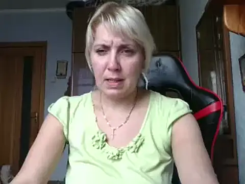 IrinaB1 online show from November 26, 2025, 8:25 am