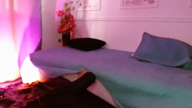 Snapshot of Susana_hank2 chatting on March 13, 2025, 7:39 pm Susana hank2 online show from March 13, 2025, 7:39 pm