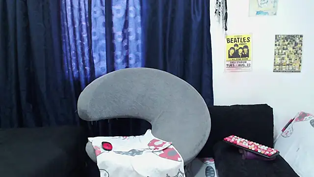 SamanthaSwan online show from October 20, 2025, 3:34 pm